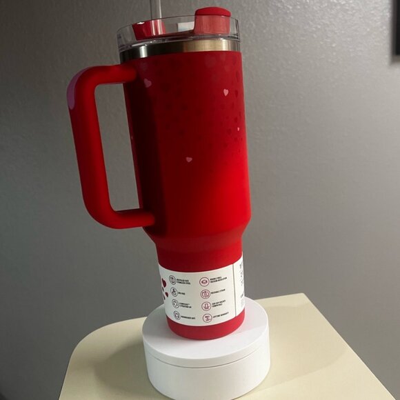 Red Ruby Hearts, 40 oz Stanley, Valentine's edition, The Flowstate Quencher, New - Picture 13 of 13